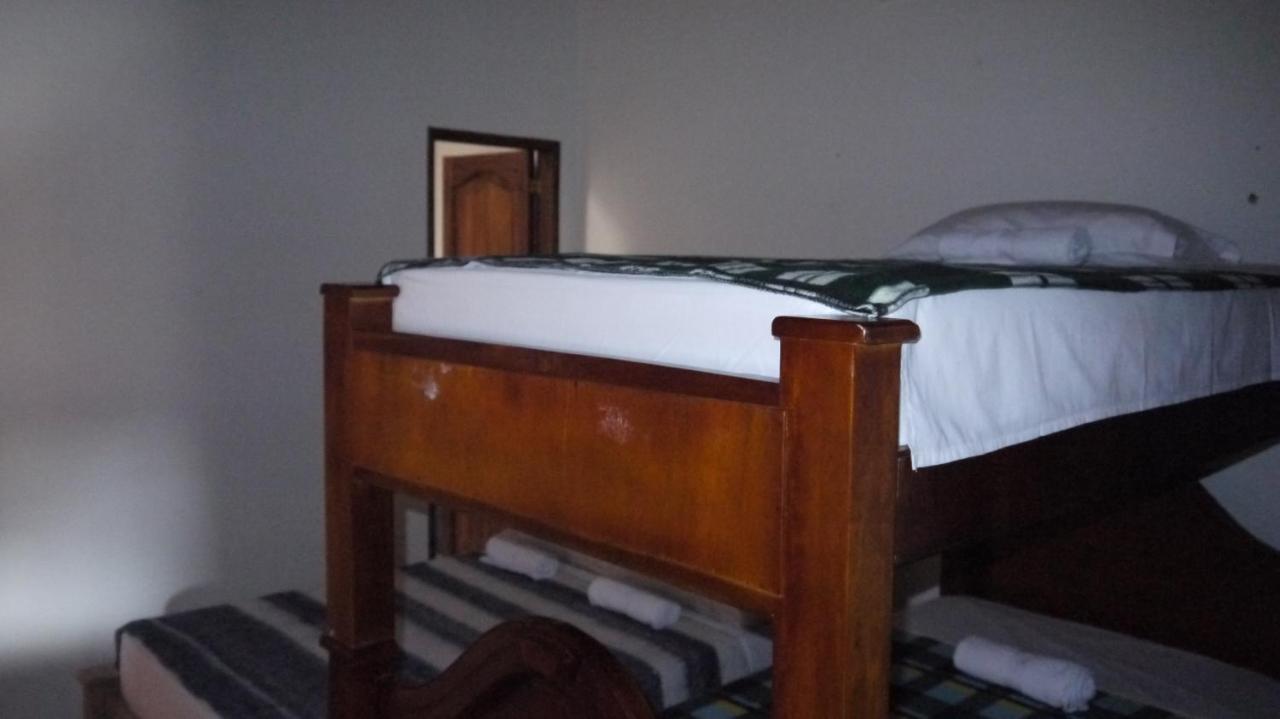 Hostal Naty Luna Jardin Bagian luar foto