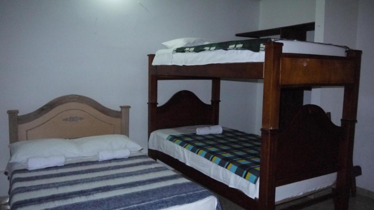Hostal Naty Luna Jardin Bagian luar foto